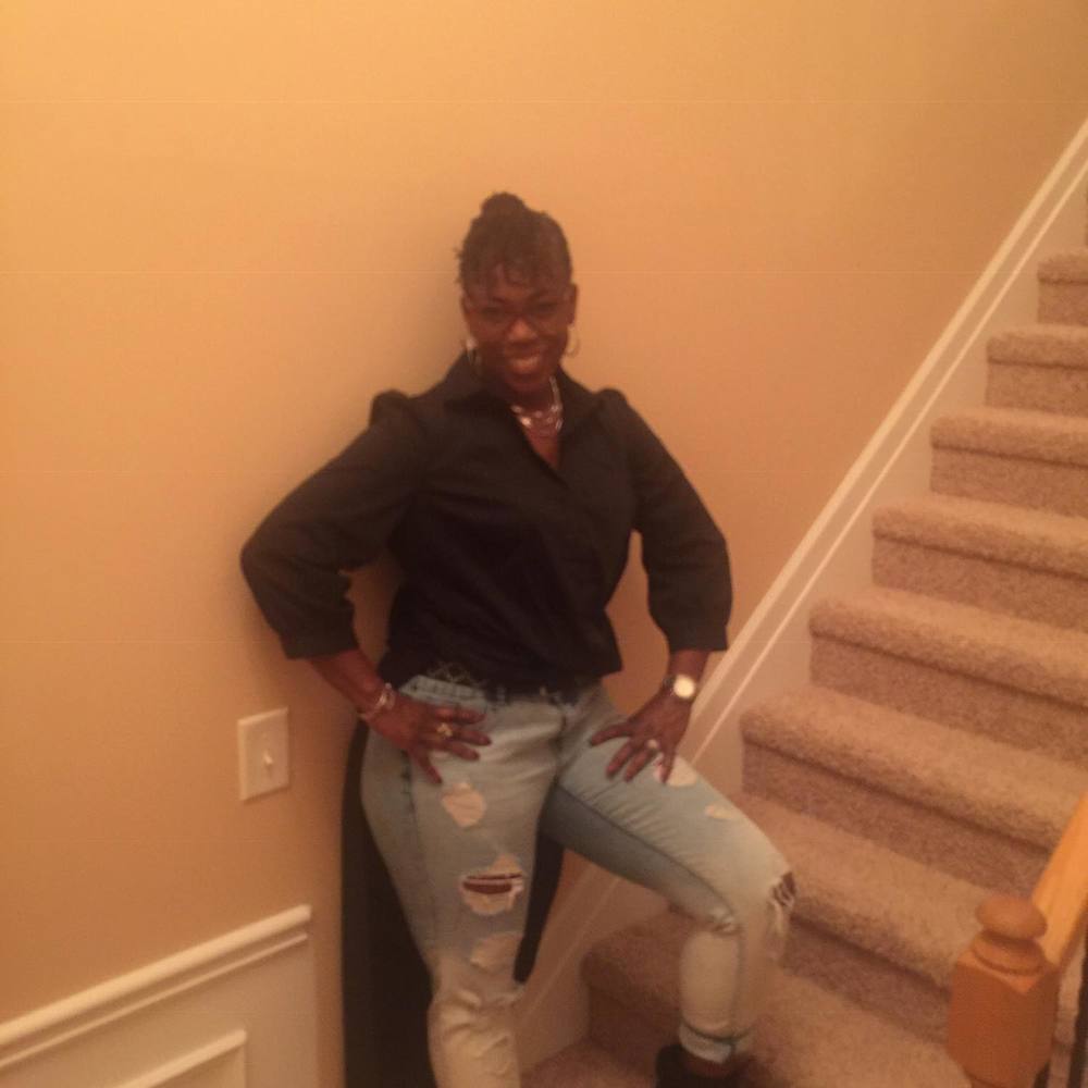 Meet your Posher, Ayanna